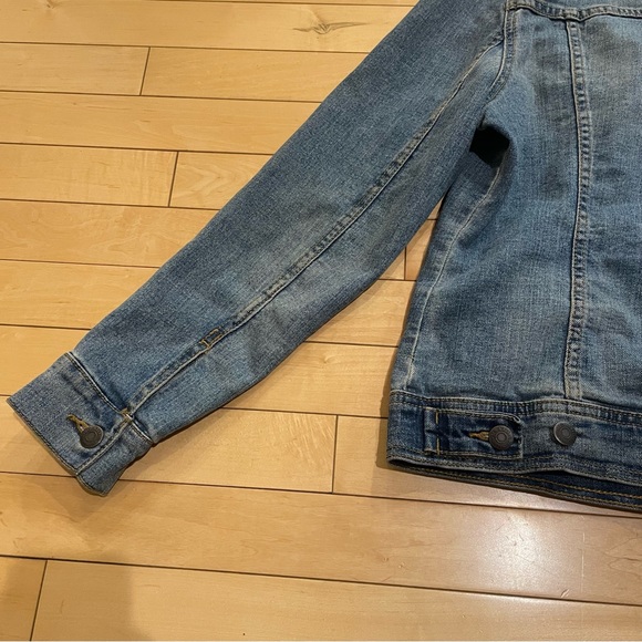 Old Navy Jean Jacket size small - Picture 5 of 5